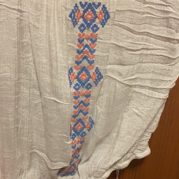 Rue21 White Crop Top - Picture 4 of 6